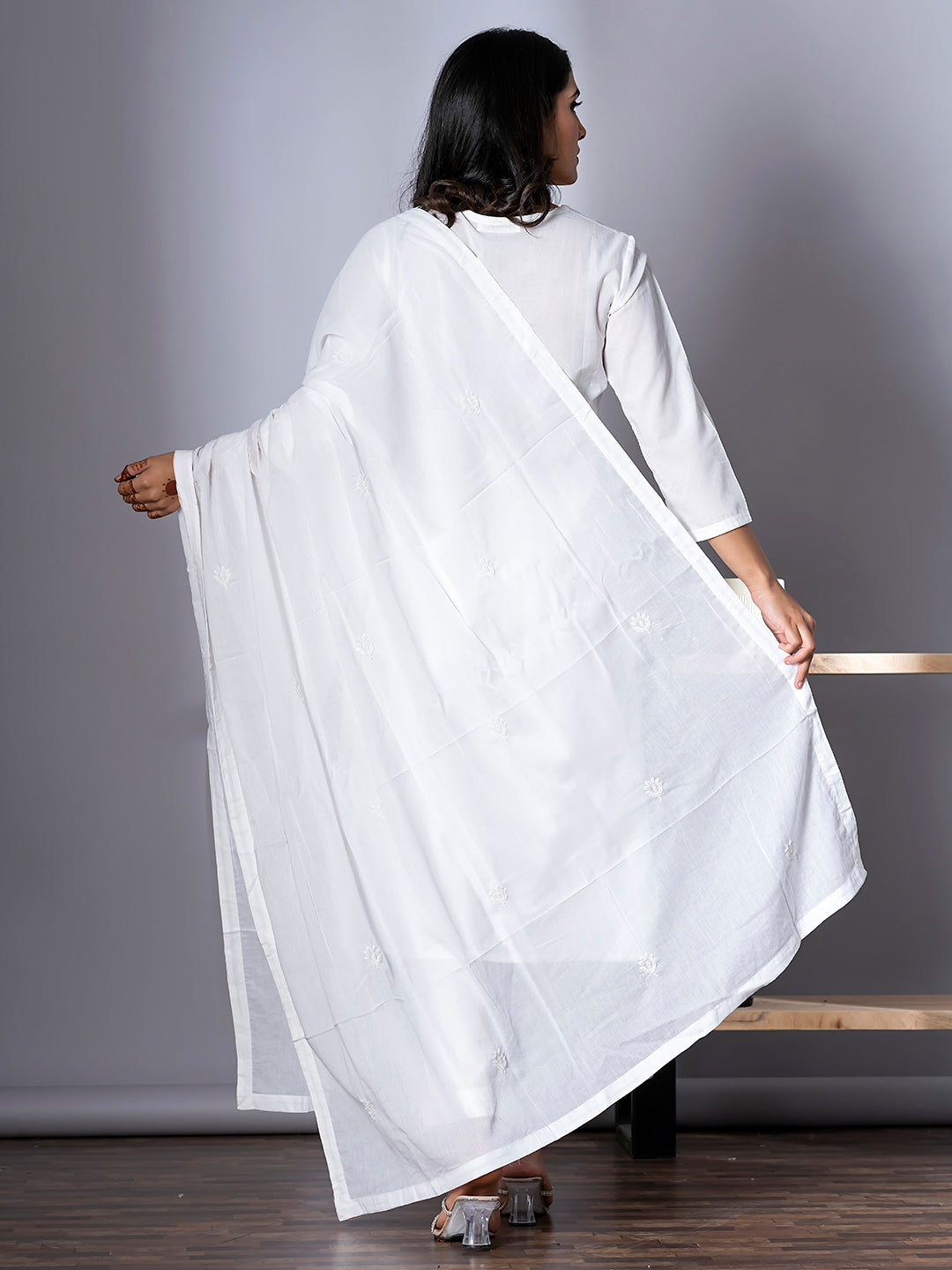 Elegant White Embroidered Kurta Set with Dupatta for Women
