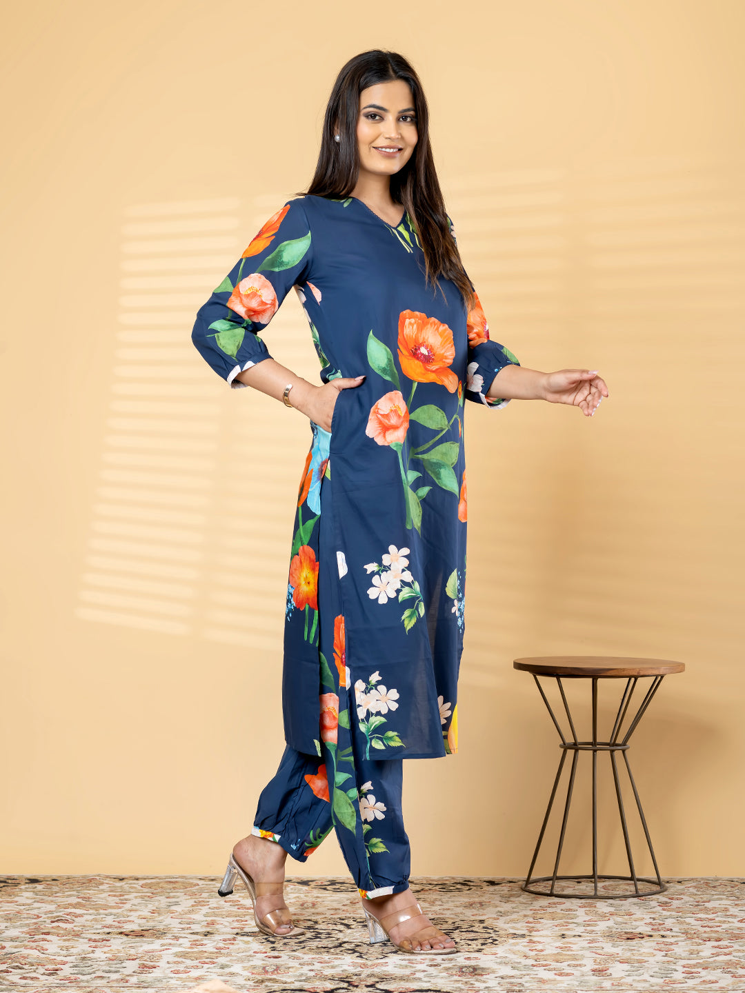 Women’s Navy Blue Floral Printed Kurta Set with Pants – Ethnic Wear