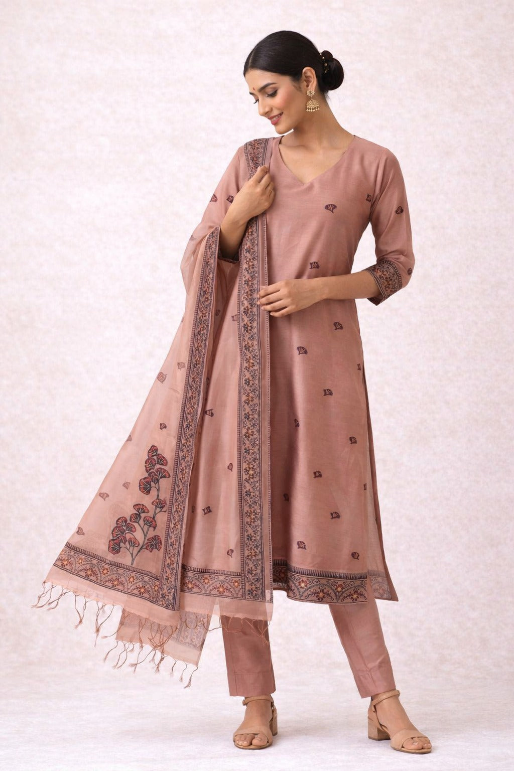 Elegant Pink Ethnic Kurta Pant Set with Printed Dupatta