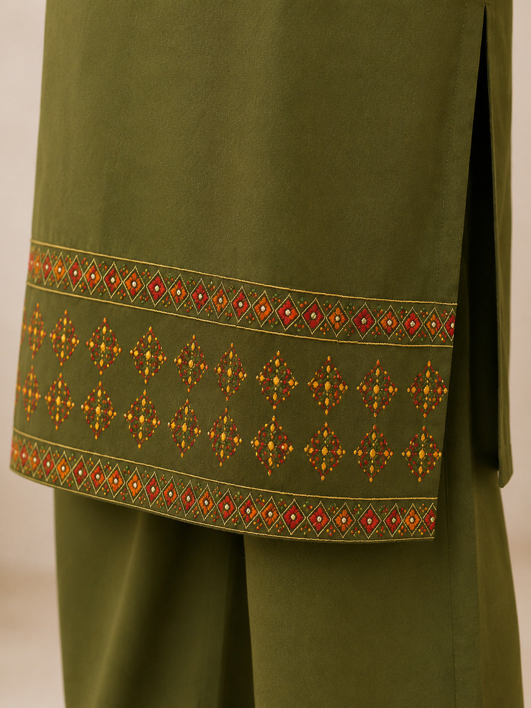 LA QAYARA Olive Green Ethnic Kurta Pant Set with Printed Dupatta