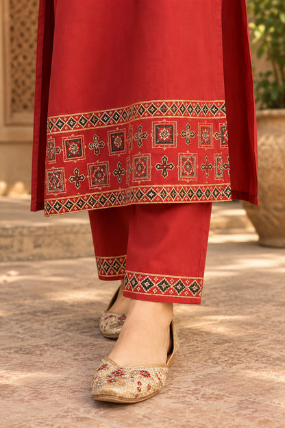LA QAYARA Ruby Red Printed Dupatta Straight Kurta Pant Set