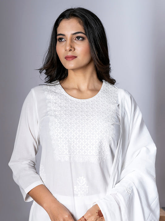 Elegant White Embroidered Kurta Set with Dupatta for Women
