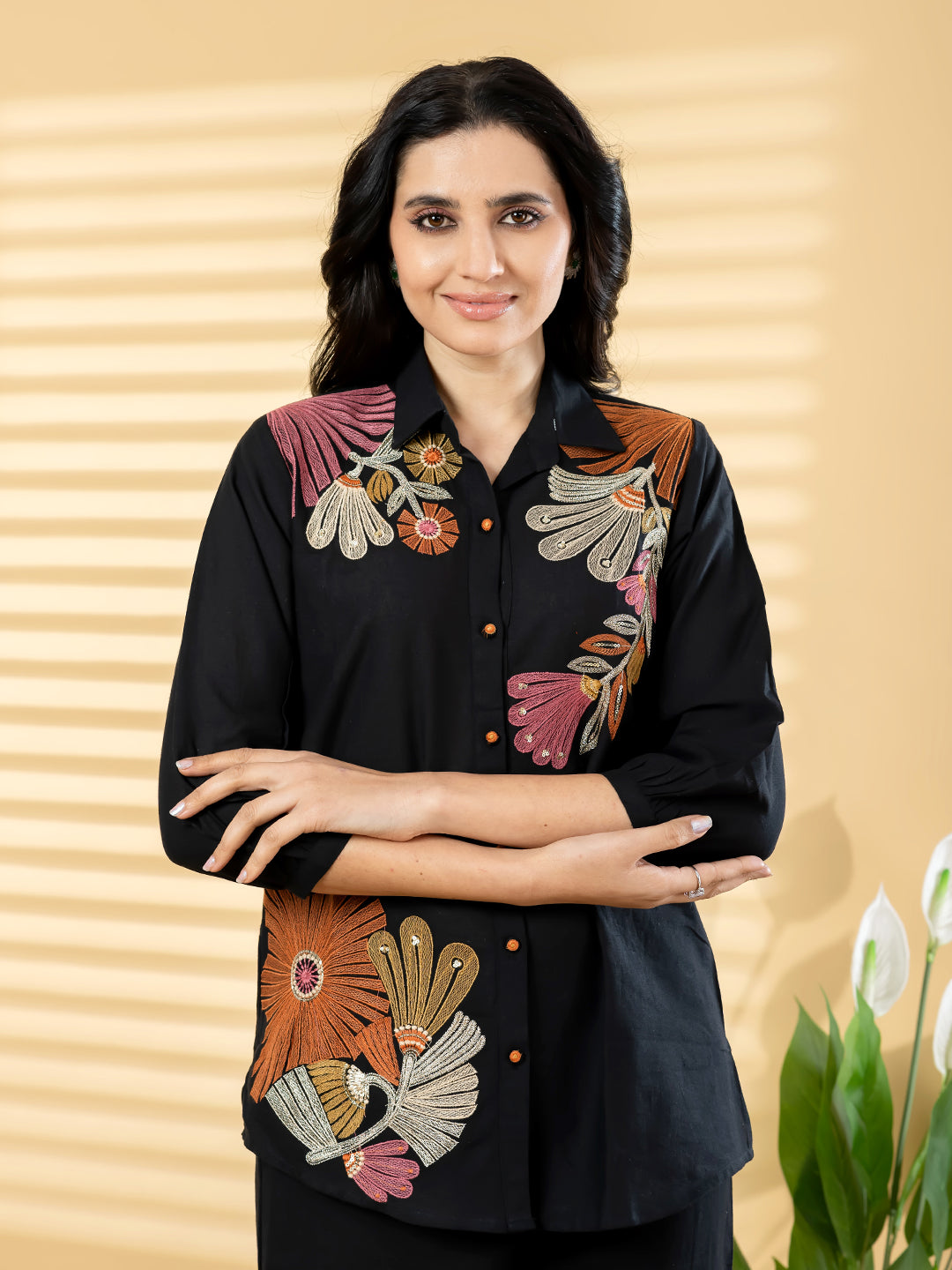 Black Embroidered Kurta Pant Set for Women with Floral Detailing
