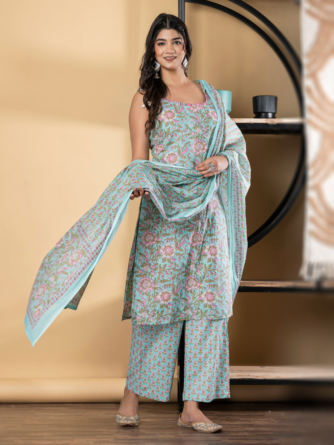 Women’s Mint Green Floral Printed Kurta Set with Dupatta & Pants