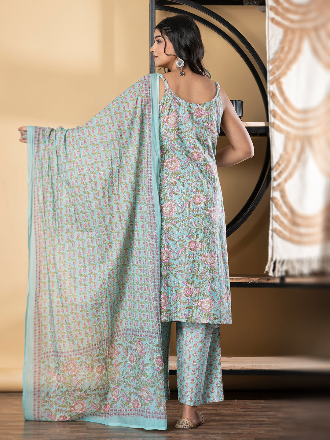 Women’s Mint Green Floral Printed Kurta Set with Dupatta & Pants