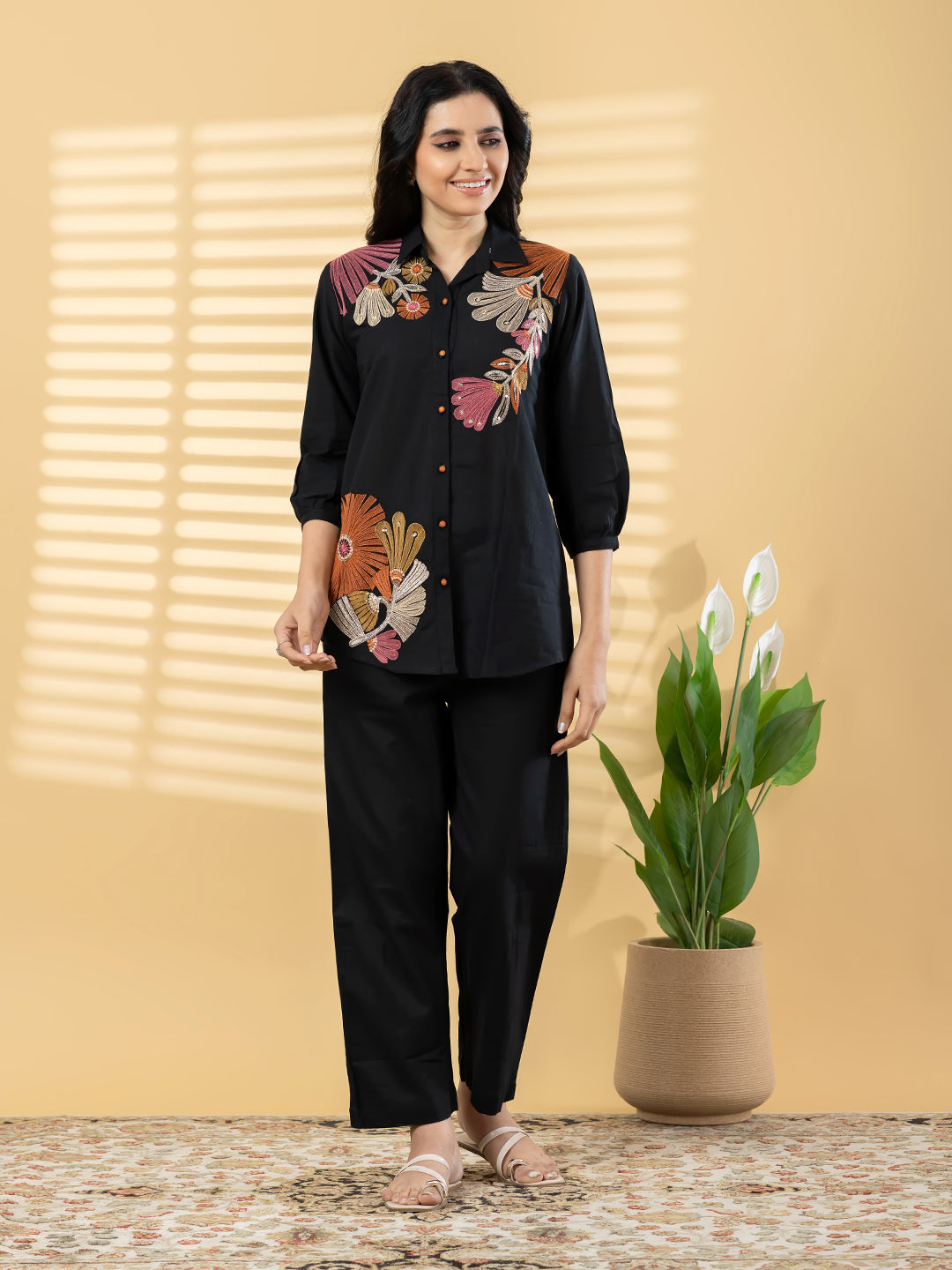 Black Embroidered Kurta Pant Set for Women with Floral Detailing