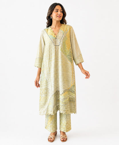 Elegant Pastel Printed Kurta Pant Set for Women – Scallop Neck Design