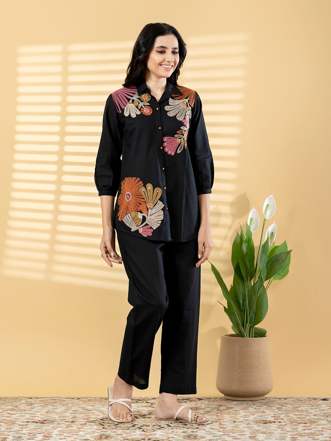 Black Embroidered Kurta Pant Set for Women with Floral Detailing
