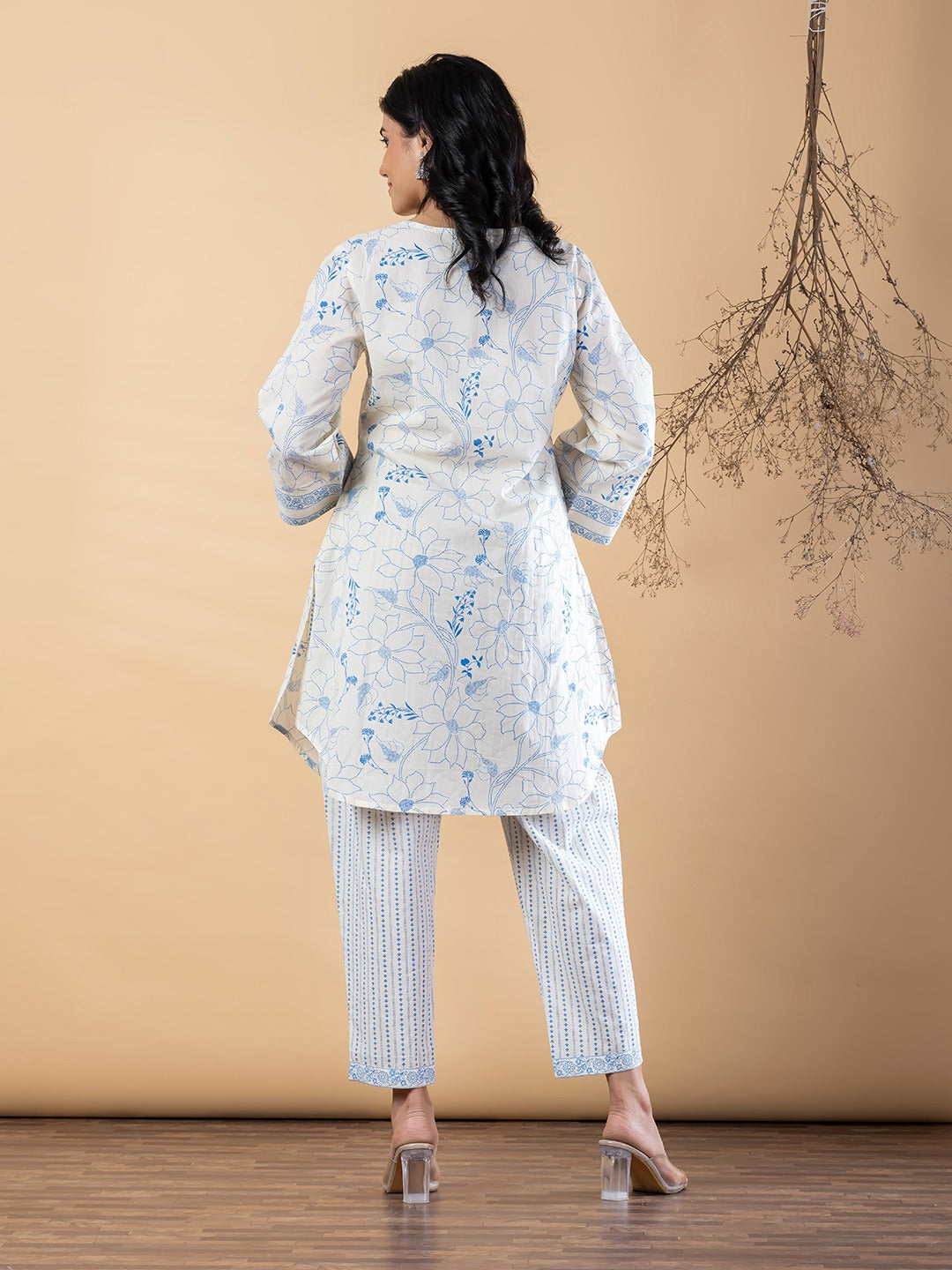 Women Floral Printed Cotton Kurta Pant Set | 3/4 Sleeve Casual Ethnic Wear | Blue & White