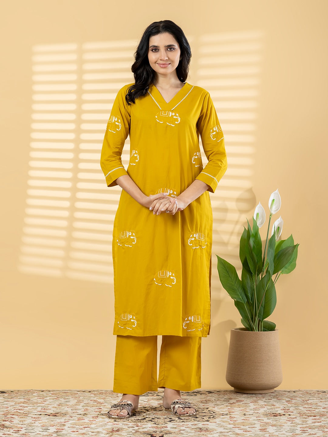 Women Yellow Printed Kurta with Pant Set | Straight Fit 3/4 Sleeve Ethnic Wear