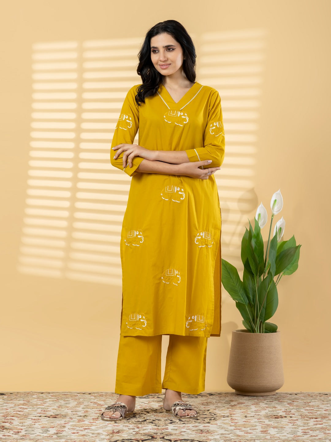 Women Yellow Printed Kurta with Pant Set | Straight Fit 3/4 Sleeve Ethnic Wear