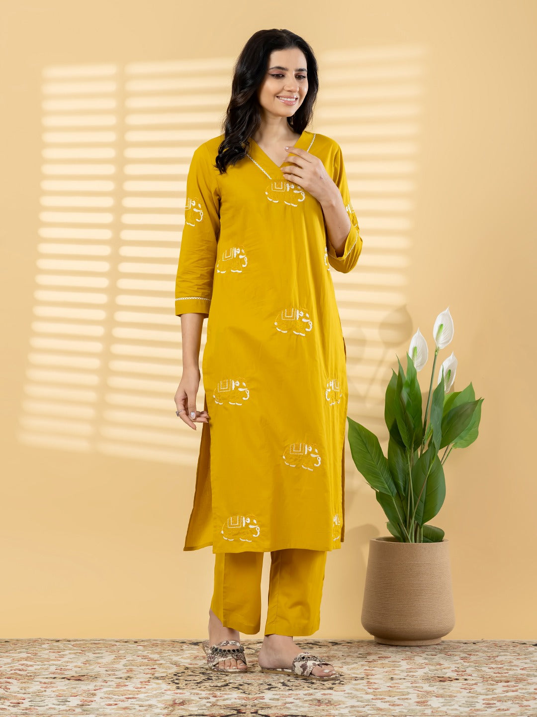 Women Yellow Printed Kurta with Pant Set | Straight Fit 3/4 Sleeve Ethnic Wear