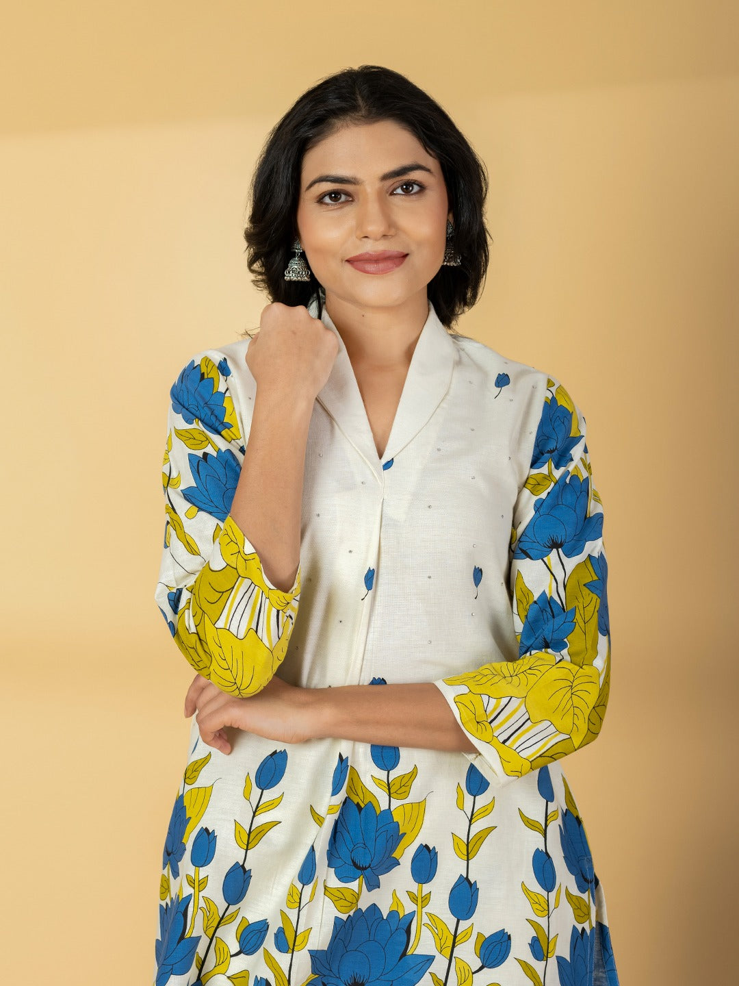 Women’s White Floral Printed Kurta Set with Pants