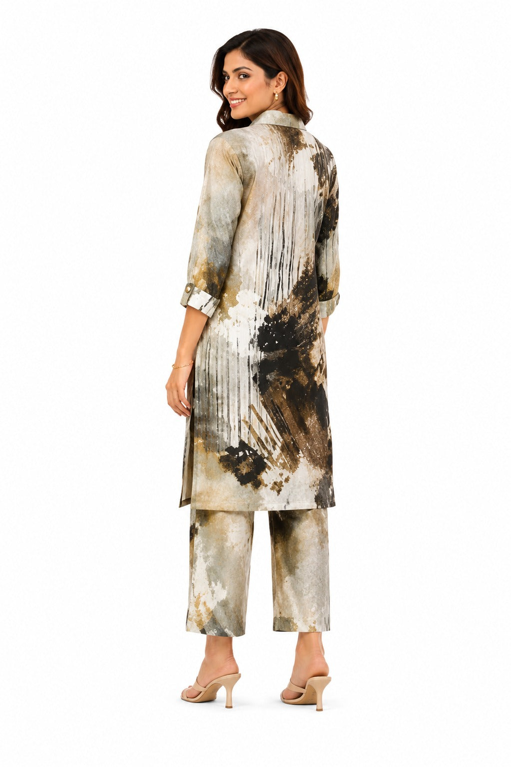 Laqayara Women Abstract Print Co-Ord Set with Long Shirt & Straight Pants