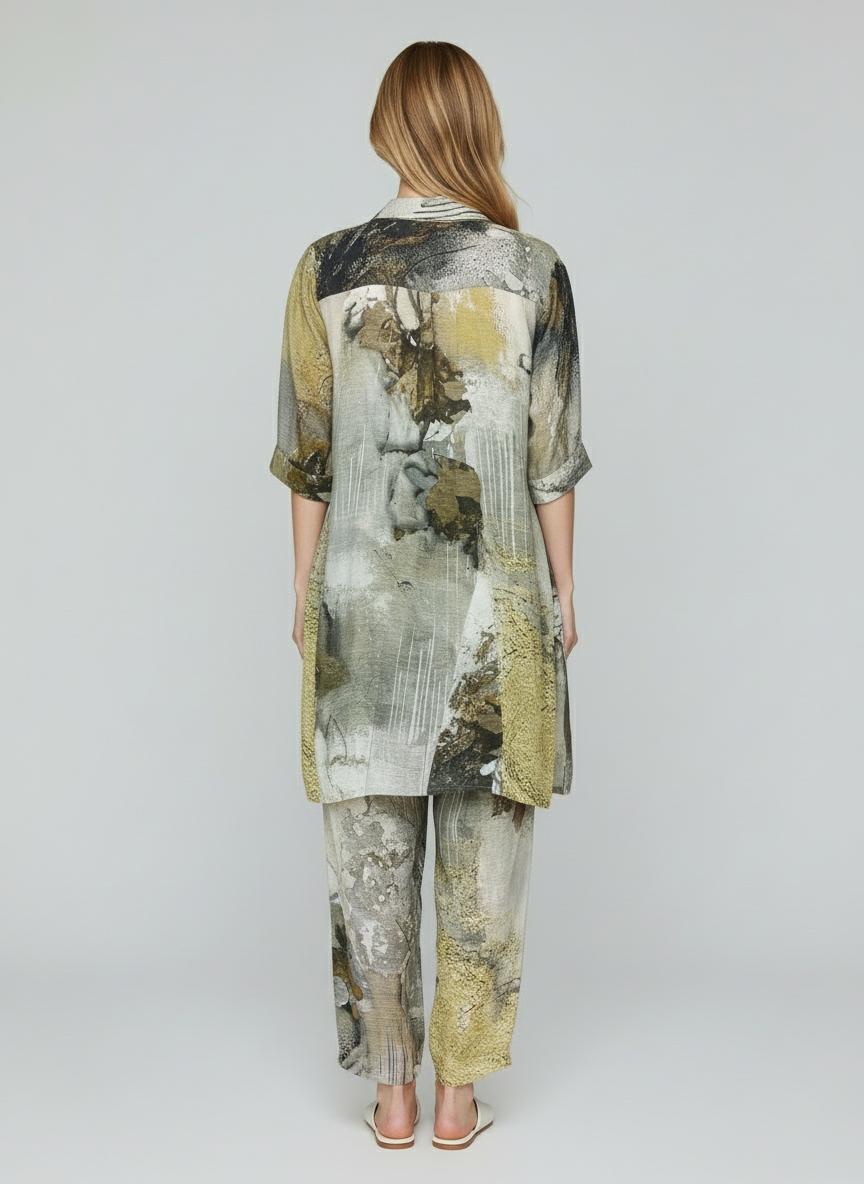 Laqayara Women Abstract Print Co-Ord Set with Long Shirt & Straight Pants